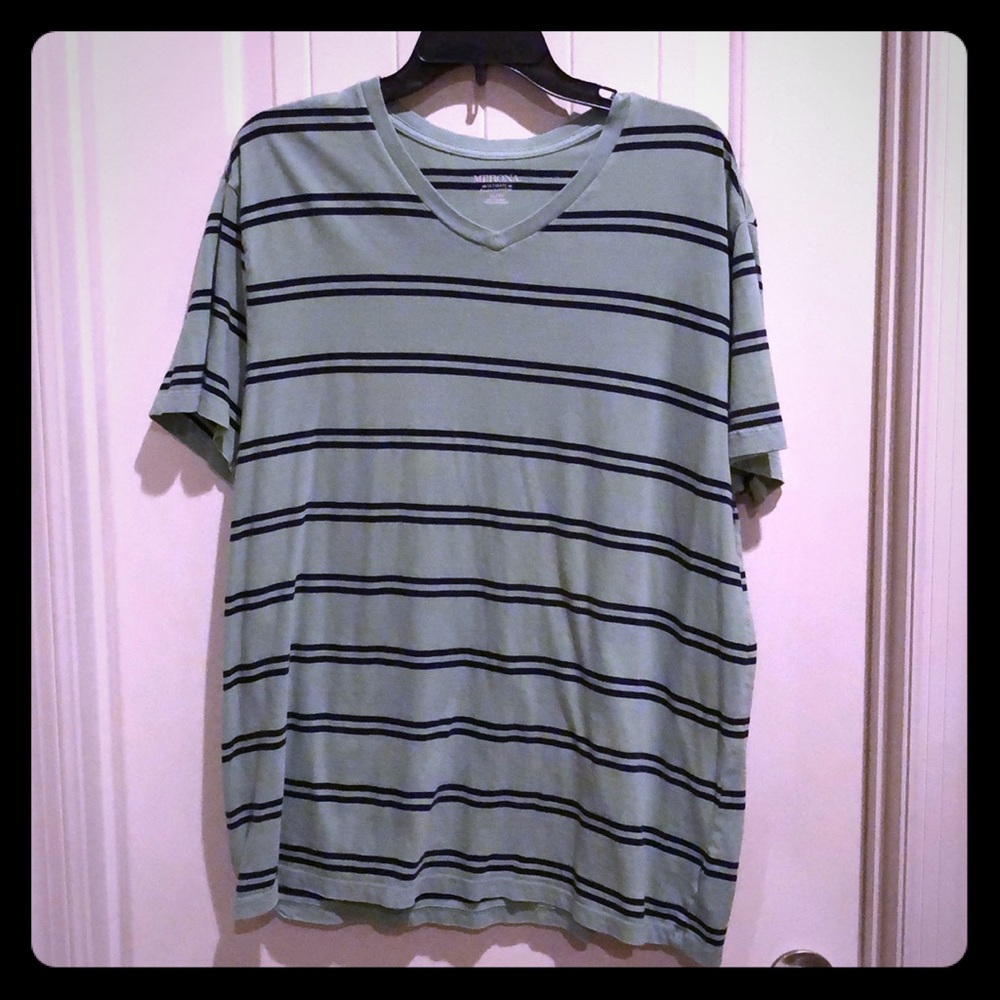 Men’s striped tee